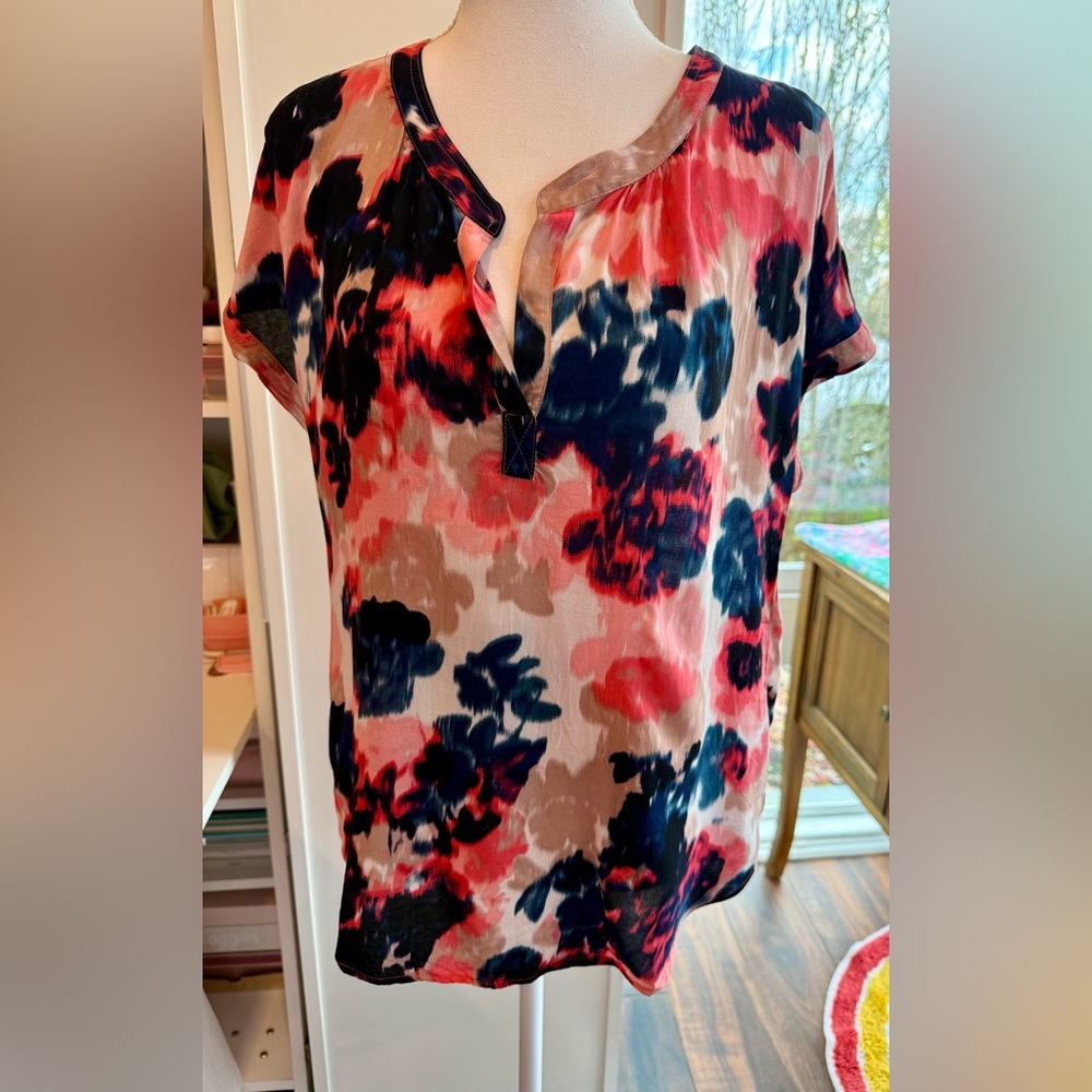 Velvet Graham Spencer VGUC Floral Blouse Pink Blue Medium Soft Drapey
